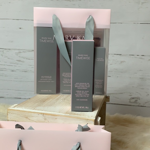 Combo to Oily Skin. Age Minimize 3D 4-in-1 cleanser set (1 of 2) - Picture 5 of 7